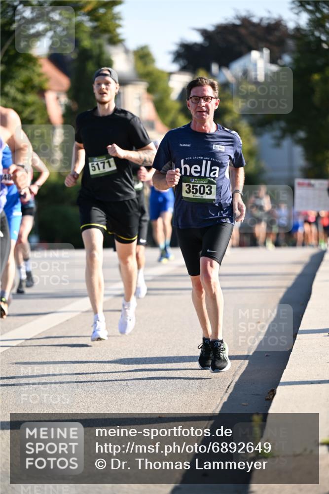 01.09.2024 - BARMER Alsterlauf Dr. Thomas Lammeyer http://msf.ph/oto/6892649 01.09.2024 09:25:23 Laufen 48, 5171, 3503 meine-sportfotos.de