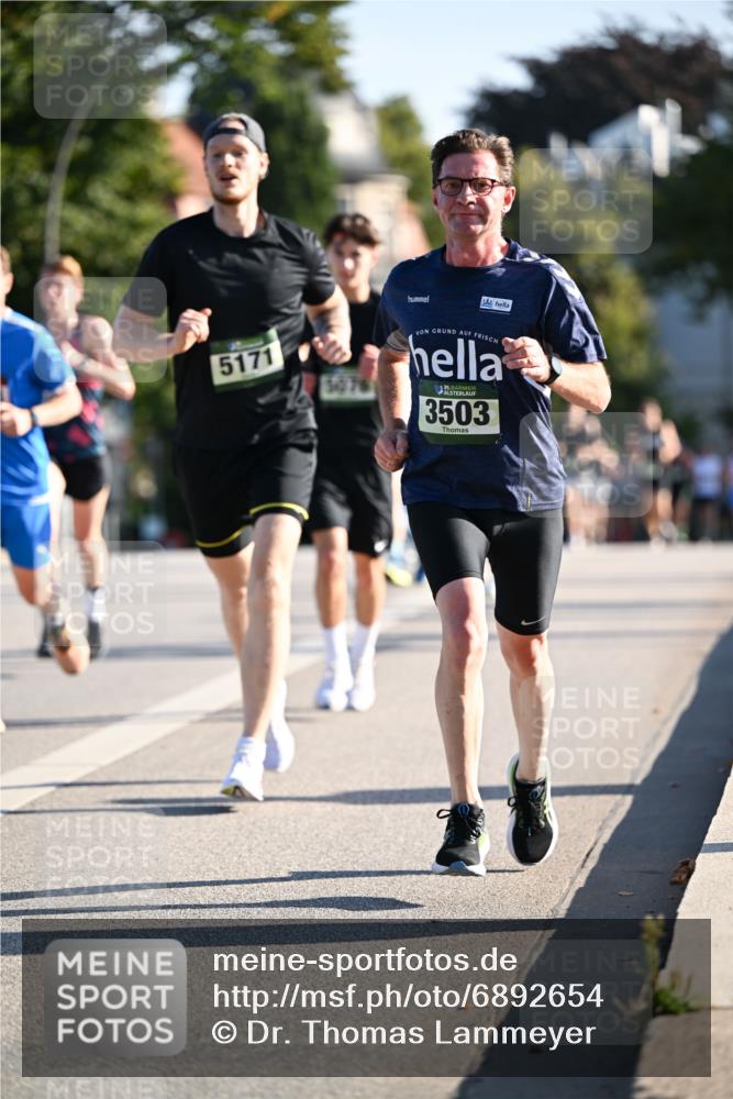 01.09.2024 - BARMER Alsterlauf Dr. Thomas Lammeyer http://msf.ph/oto/6892654 01.09.2024 09:25:23 Laufen 5171, 35, 3503 meine-sportfotos.de