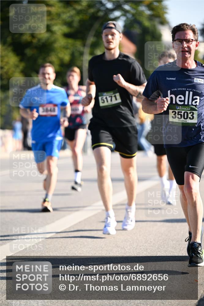 01.09.2024 - BARMER Alsterlauf Dr. Thomas Lammeyer http://msf.ph/oto/6892656 01.09.2024 09:25:24 Laufen 3840, 5171, 35, 3503 meine-sportfotos.de