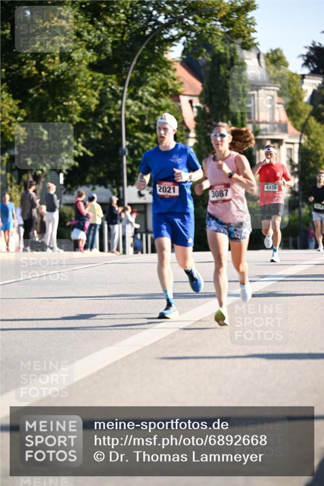 01.09.2024 - BARMER Alsterlauf Dr. Thomas Lammeyer http://msf.ph/oto/6892668 01.09.2024 09:25:26 Laufen 2021, 3087, 4426 meine-sportfotos.de