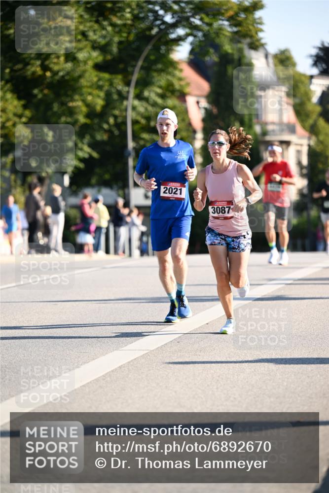 01.09.2024 - BARMER Alsterlauf Dr. Thomas Lammeyer http://msf.ph/oto/6892670 01.09.2024 09:25:26 Laufen 2021, 3087 meine-sportfotos.de