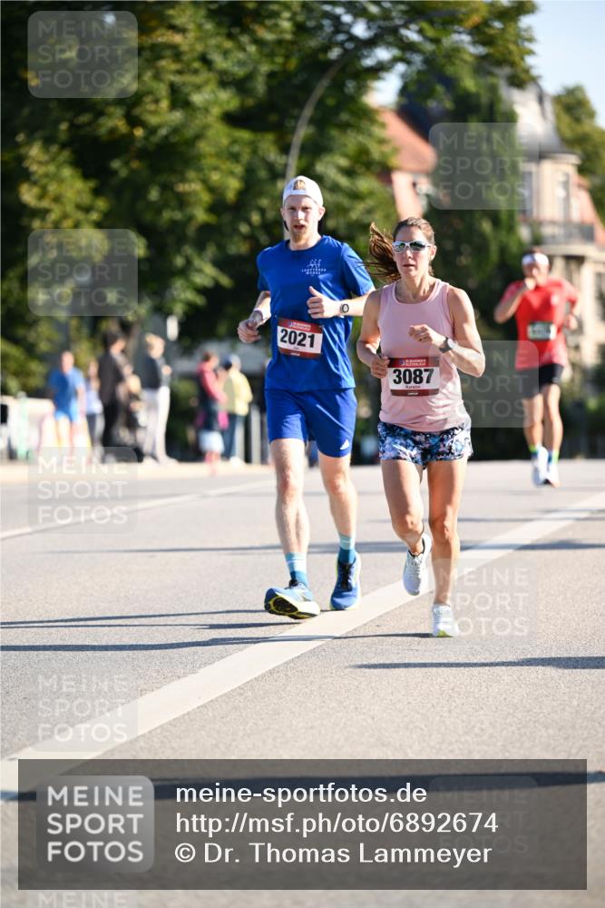 01.09.2024 - BARMER Alsterlauf Dr. Thomas Lammeyer http://msf.ph/oto/6892674 01.09.2024 09:25:27 Laufen 2021, 3087 meine-sportfotos.de