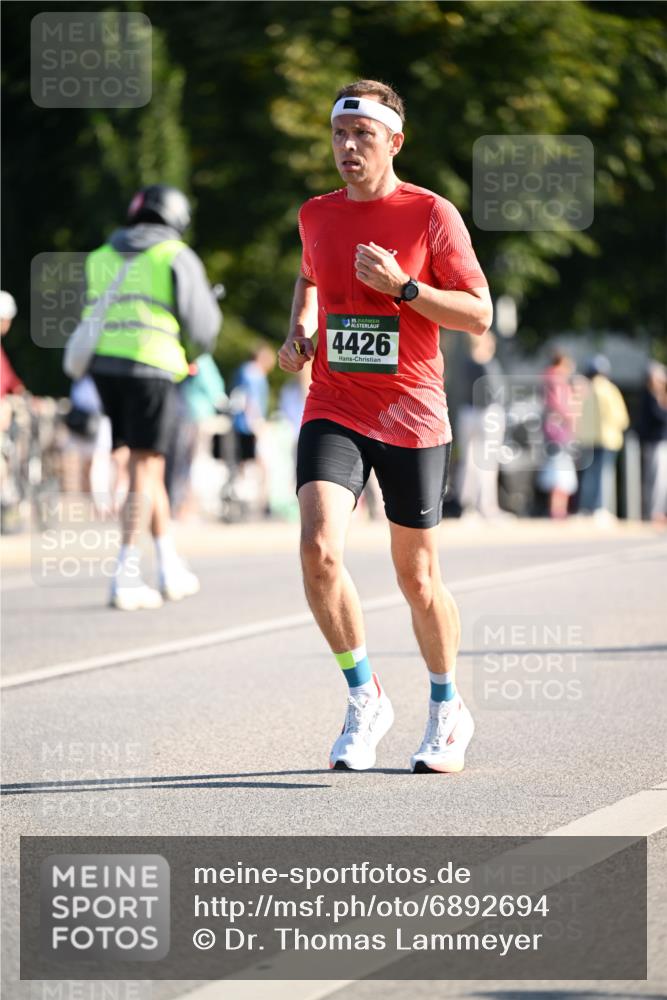 01.09.2024 - BARMER Alsterlauf Dr. Thomas Lammeyer http://msf.ph/oto/6892694 01.09.2024 09:25:30 Laufen 4426 meine-sportfotos.de