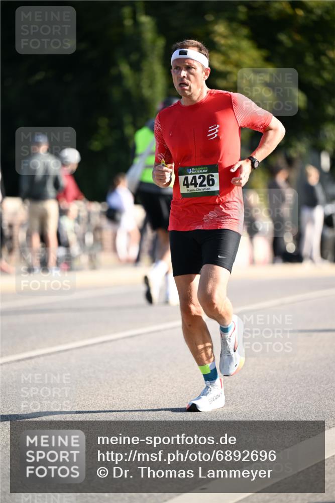 01.09.2024 - BARMER Alsterlauf Dr. Thomas Lammeyer http://msf.ph/oto/6892696 01.09.2024 09:25:30 Laufen 4426 meine-sportfotos.de