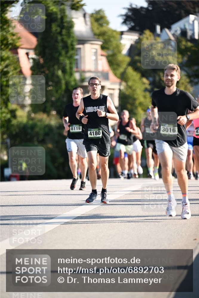 01.09.2024 - BARMER Alsterlauf Dr. Thomas Lammeyer http://msf.ph/oto/6892703 01.09.2024 09:25:32 Laufen 8119, 4180, 3016 meine-sportfotos.de