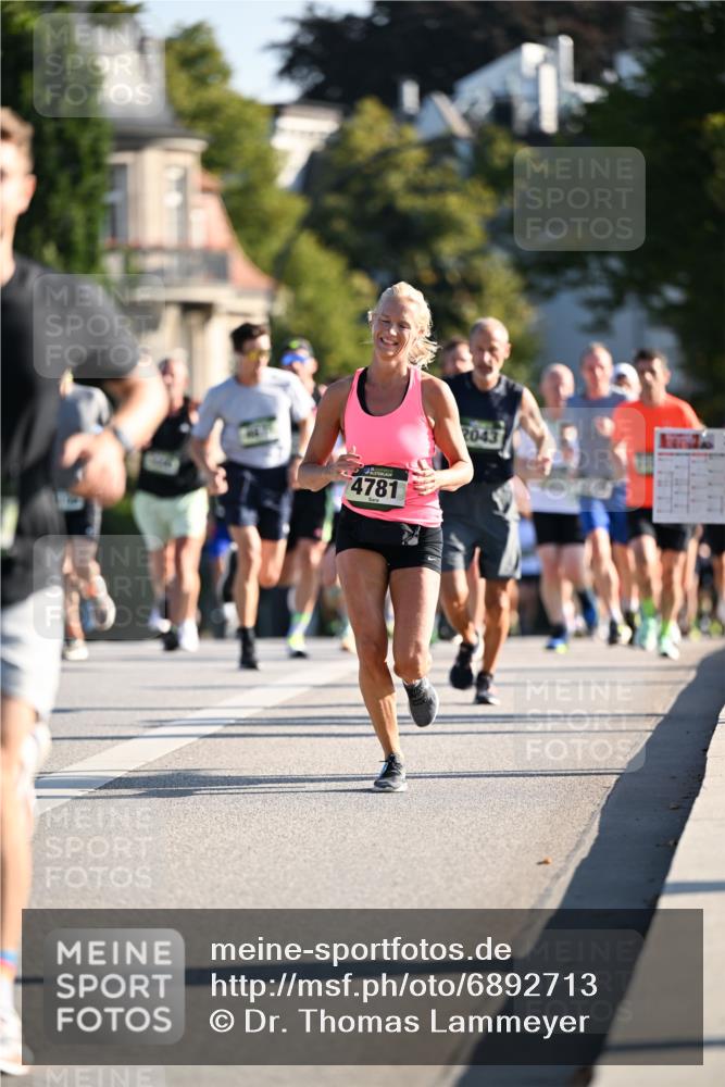 01.09.2024 - BARMER Alsterlauf Dr. Thomas Lammeyer http://msf.ph/oto/6892713 01.09.2024 09:25:34 Laufen 4781, 2043 meine-sportfotos.de