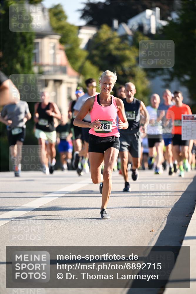 01.09.2024 - BARMER Alsterlauf Dr. Thomas Lammeyer http://msf.ph/oto/6892715 01.09.2024 09:25:34 Laufen 781 meine-sportfotos.de