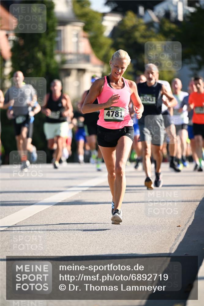 01.09.2024 - BARMER Alsterlauf Dr. Thomas Lammeyer http://msf.ph/oto/6892719 01.09.2024 09:25:35 Laufen 35, 4781, 2043 meine-sportfotos.de