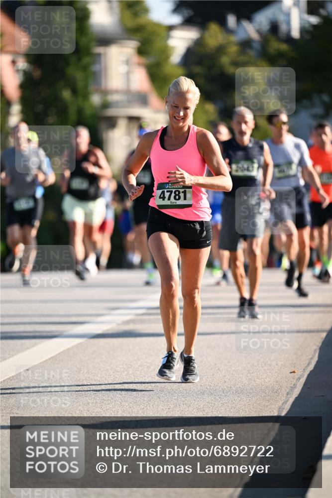 01.09.2024 - BARMER Alsterlauf Dr. Thomas Lammeyer http://msf.ph/oto/6892722 01.09.2024 09:25:35 Laufen 4781, 2049 meine-sportfotos.de