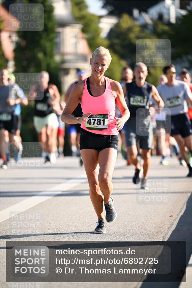 01.09.2024 - BARMER Alsterlauf Dr. Thomas Lammeyer http://msf.ph/oto/6892725 01.09.2024 09:25:35 Laufen 5, 4781 meine-sportfotos.de