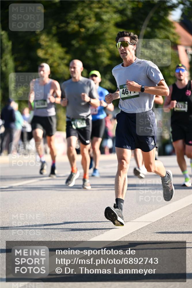 01.09.2024 - BARMER Alsterlauf Dr. Thomas Lammeyer http://msf.ph/oto/6892743 01.09.2024 09:25:38 Laufen 46 meine-sportfotos.de