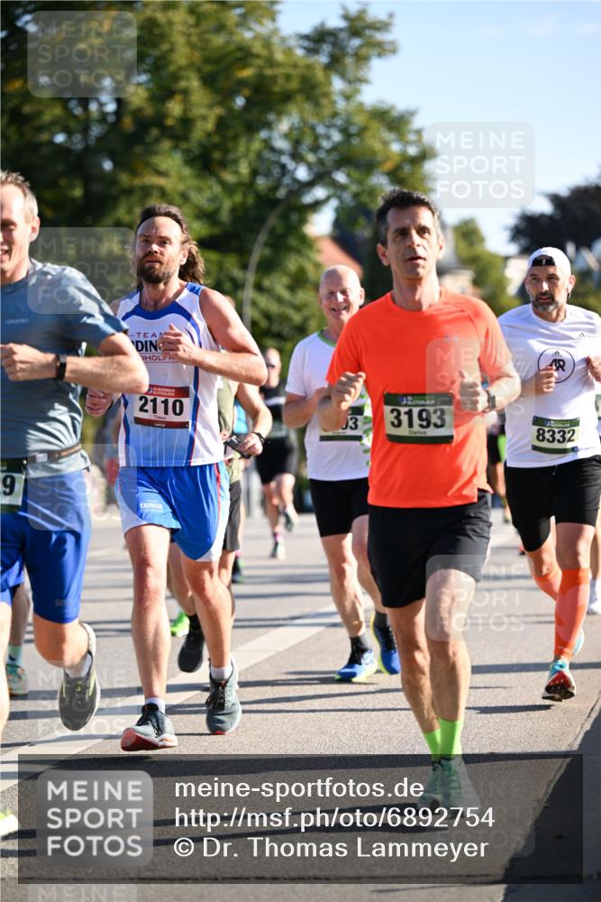 01.09.2024 - BARMER Alsterlauf Dr. Thomas Lammeyer http://msf.ph/oto/6892754 01.09.2024 09:25:41 Laufen 2110, 9, 03, 3193, 8332 meine-sportfotos.de