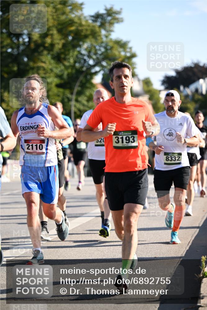 01.09.2024 - BARMER Alsterlauf Dr. Thomas Lammeyer http://msf.ph/oto/6892755 01.09.2024 09:25:41 Laufen 35, 2110, 20, 3193, 8332 meine-sportfotos.de