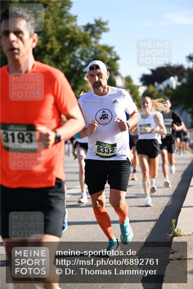 01.09.2024 - BARMER Alsterlauf Dr. Thomas Lammeyer http://msf.ph/oto/6892761 01.09.2024 09:25:42 Laufen 3193, 8332 meine-sportfotos.de