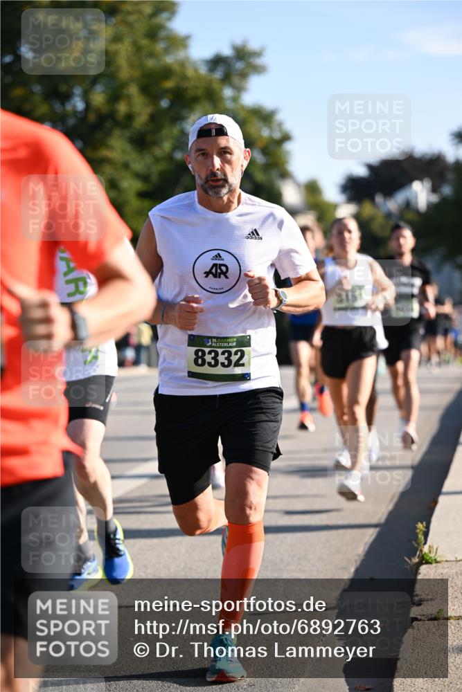 01.09.2024 - BARMER Alsterlauf Dr. Thomas Lammeyer http://msf.ph/oto/6892763 01.09.2024 09:25:43 Laufen 35, 8332 meine-sportfotos.de
