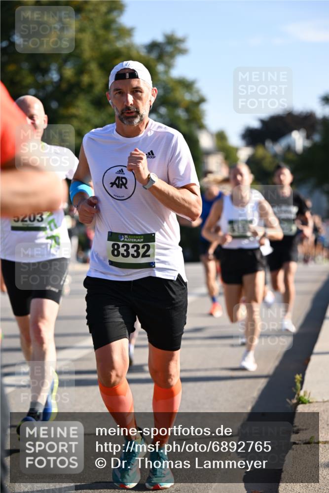 01.09.2024 - BARMER Alsterlauf Dr. Thomas Lammeyer http://msf.ph/oto/6892765 01.09.2024 09:25:43 Laufen 5203, 35, 8332 meine-sportfotos.de