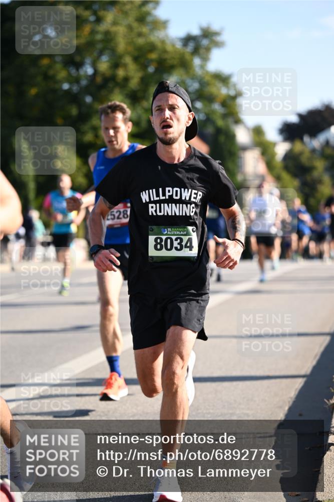 01.09.2024 - BARMER Alsterlauf Dr. Thomas Lammeyer http://msf.ph/oto/6892778 01.09.2024 09:25:45 Laufen 2528, 0, 10, 35, 8034 meine-sportfotos.de