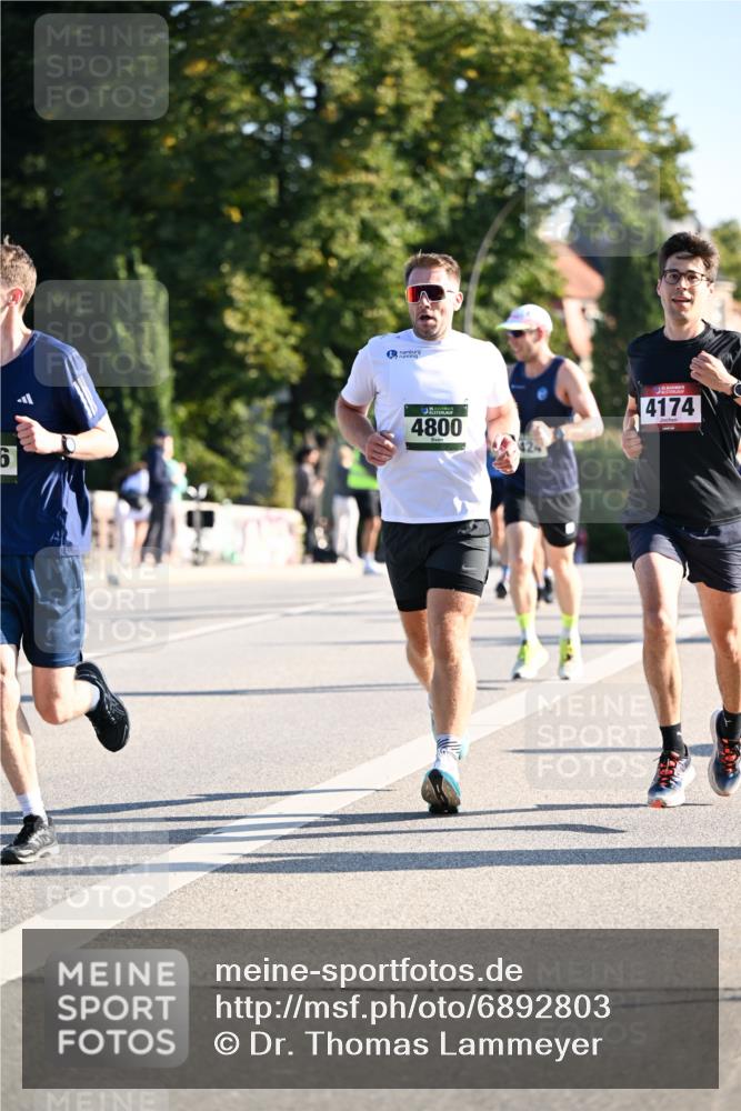 01.09.2024 - BARMER Alsterlauf Dr. Thomas Lammeyer http://msf.ph/oto/6892803 01.09.2024 09:25:49 Laufen 4800, 4174 meine-sportfotos.de
