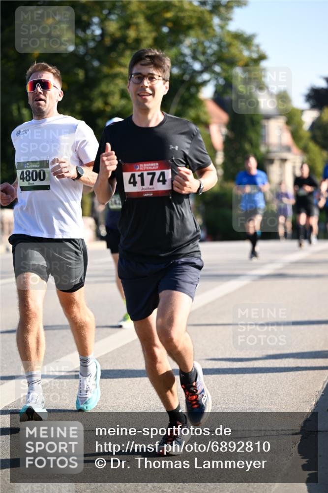 01.09.2024 - BARMER Alsterlauf Dr. Thomas Lammeyer http://msf.ph/oto/6892810 01.09.2024 09:25:49 Laufen 135, 4800, 4174 meine-sportfotos.de