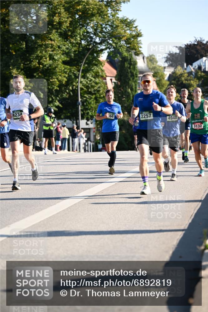 01.09.2024 - BARMER Alsterlauf Dr. Thomas Lammeyer http://msf.ph/oto/6892819 01.09.2024 09:25:51 Laufen 4234, 368, 2257, 4948, 3132 meine-sportfotos.de