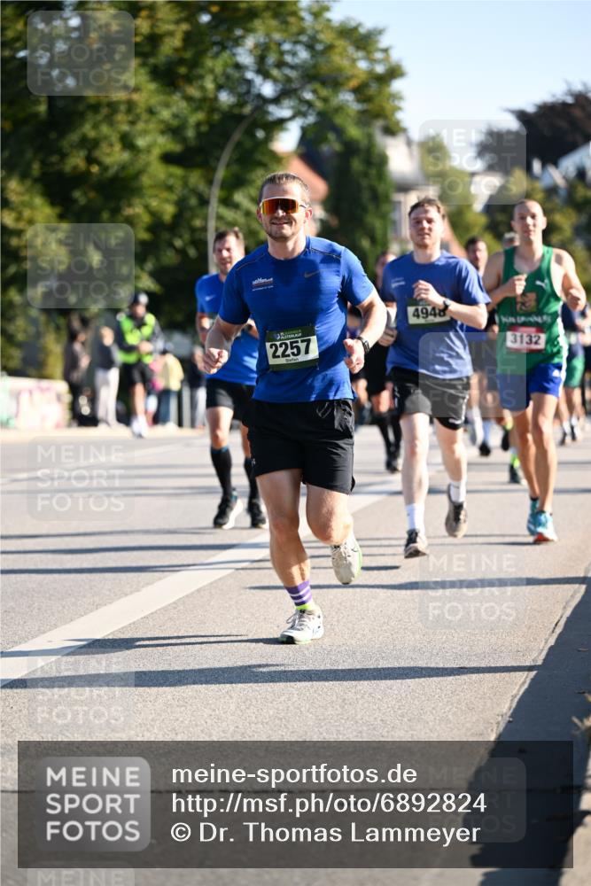 01.09.2024 - BARMER Alsterlauf Dr. Thomas Lammeyer http://msf.ph/oto/6892824 01.09.2024 09:25:52 Laufen 2257, 4948, 3132 meine-sportfotos.de