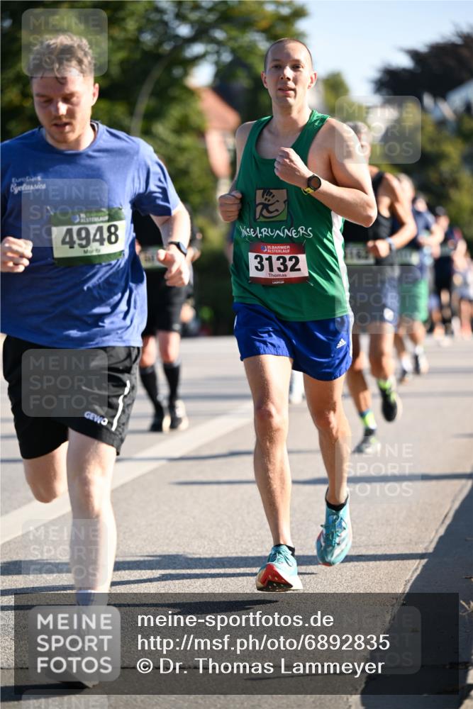 01.09.2024 - BARMER Alsterlauf Dr. Thomas Lammeyer http://msf.ph/oto/6892835 01.09.2024 09:25:54 Laufen 4948, 35, 3132 meine-sportfotos.de
