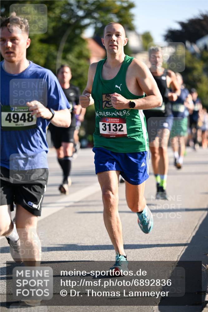01.09.2024 - BARMER Alsterlauf Dr. Thomas Lammeyer http://msf.ph/oto/6892836 01.09.2024 09:25:54 Laufen 4948, 35, 3132 meine-sportfotos.de