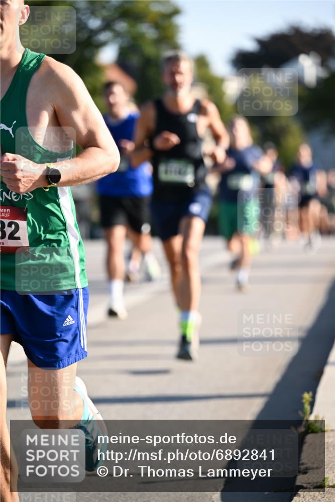 01.09.2024 - BARMER Alsterlauf Dr. Thomas Lammeyer http://msf.ph/oto/6892841 01.09.2024 09:25:55 Laufen 32 meine-sportfotos.de