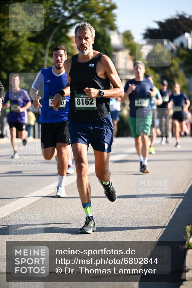 01.09.2024 - BARMER Alsterlauf Dr. Thomas Lammeyer http://msf.ph/oto/6892844 01.09.2024 09:25:55 Laufen 30, 8162, 5411 meine-sportfotos.de