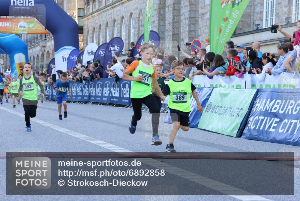 01.09.2024 - BARMER Alsterlauf Strokosch-Dieckow http://msf.ph/oto/6892858 01.09.2024 10:52:22 Ziel 156, 184, 191, 196, 203, 214, 216, 224, 252, 269, 270, 315, 321, 350, 351, 356, 367, 375, 382, 389, 393, 8049, 8315, 8325, 8326, 8327 meine-sportfotos.de