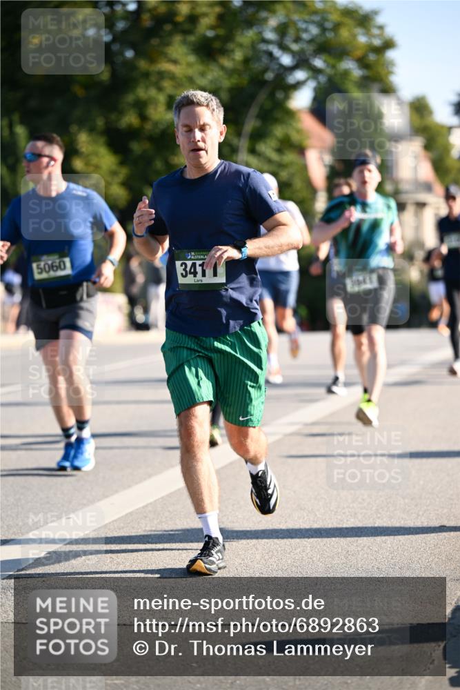 01.09.2024 - BARMER Alsterlauf Dr. Thomas Lammeyer http://msf.ph/oto/6892863 01.09.2024 09:25:57 Laufen 5060, 135, 341, 3041 meine-sportfotos.de