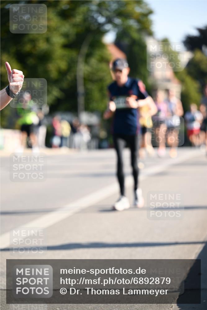 01.09.2024 - BARMER Alsterlauf Dr. Thomas Lammeyer http://msf.ph/oto/6892879 01.09.2024 09:26:00 Laufen  meine-sportfotos.de