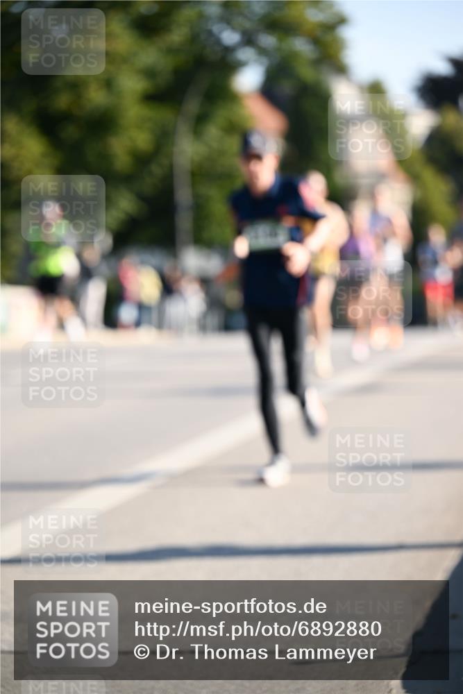 01.09.2024 - BARMER Alsterlauf Dr. Thomas Lammeyer http://msf.ph/oto/6892880 01.09.2024 09:26:00 Laufen  meine-sportfotos.de