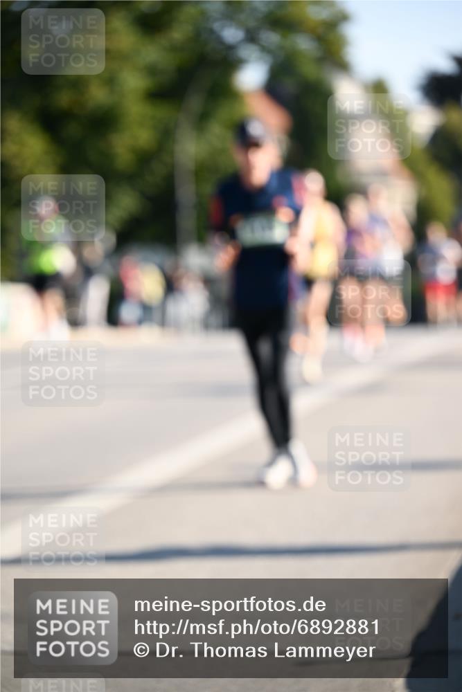 01.09.2024 - BARMER Alsterlauf Dr. Thomas Lammeyer http://msf.ph/oto/6892881 01.09.2024 09:26:00 Laufen  meine-sportfotos.de