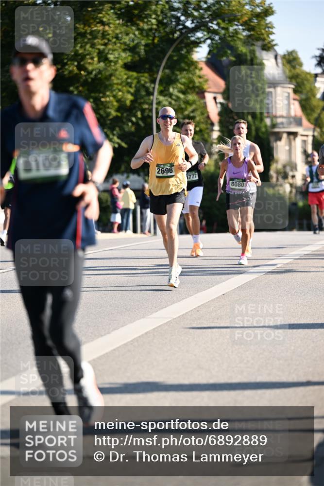 01.09.2024 - BARMER Alsterlauf Dr. Thomas Lammeyer http://msf.ph/oto/6892889 01.09.2024 09:26:02 Laufen 8105, 2696, 1777, 8080 meine-sportfotos.de