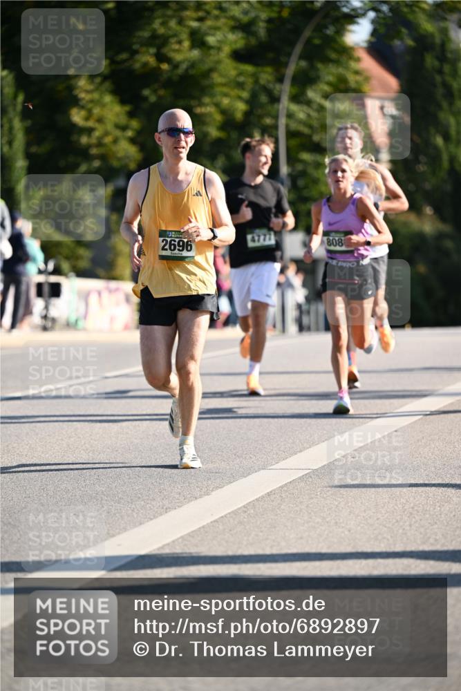 01.09.2024 - BARMER Alsterlauf Dr. Thomas Lammeyer http://msf.ph/oto/6892897 01.09.2024 09:26:03 Laufen 2696, 808 meine-sportfotos.de
