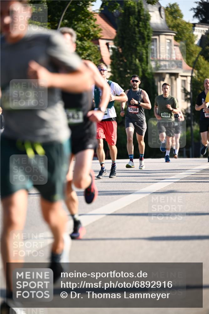 01.09.2024 - BARMER Alsterlauf Dr. Thomas Lammeyer http://msf.ph/oto/6892916 01.09.2024 09:26:05 Laufen 2708, 8099, 50 meine-sportfotos.de