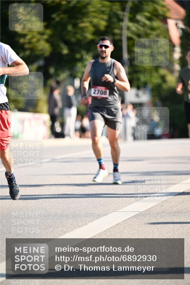 01.09.2024 - BARMER Alsterlauf Dr. Thomas Lammeyer http://msf.ph/oto/6892930 01.09.2024 09:26:08 Laufen 2708 meine-sportfotos.de