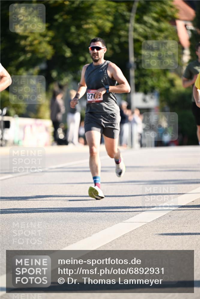01.09.2024 - BARMER Alsterlauf Dr. Thomas Lammeyer http://msf.ph/oto/6892931 01.09.2024 09:26:08 Laufen 2703 meine-sportfotos.de