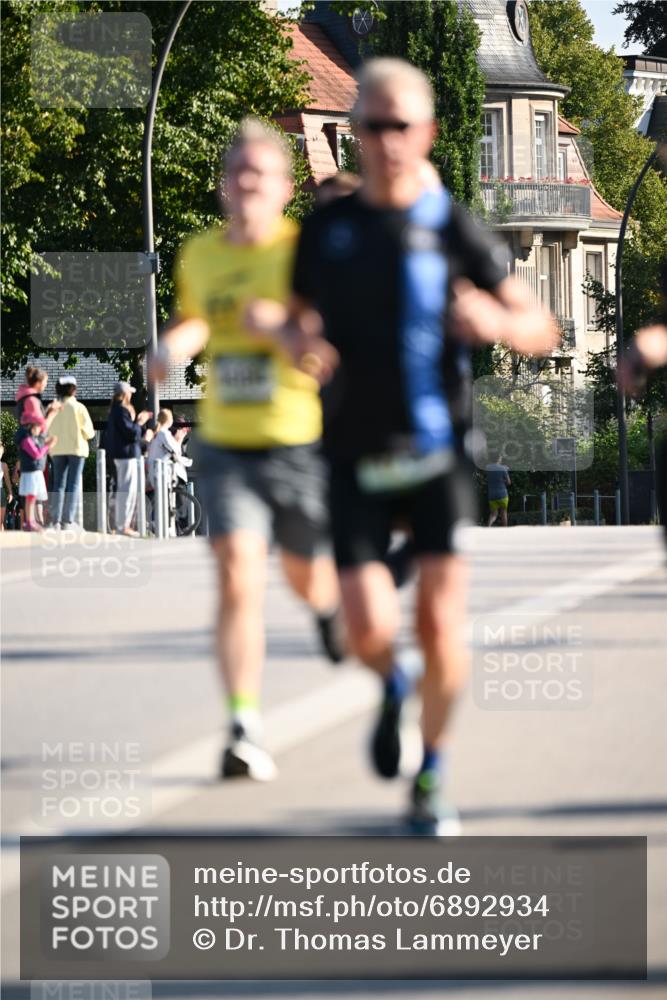 01.09.2024 - BARMER Alsterlauf Dr. Thomas Lammeyer http://msf.ph/oto/6892934 01.09.2024 09:26:09 Laufen  meine-sportfotos.de