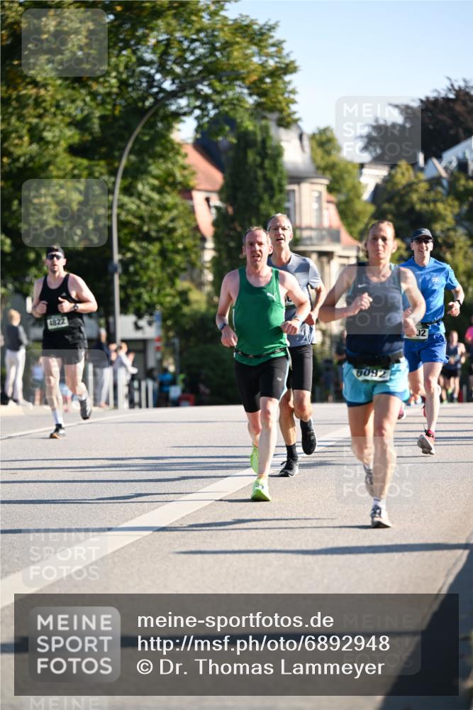 01.09.2024 - BARMER Alsterlauf Dr. Thomas Lammeyer http://msf.ph/oto/6892948 01.09.2024 09:26:12 Laufen 4822, 6092, 02 meine-sportfotos.de