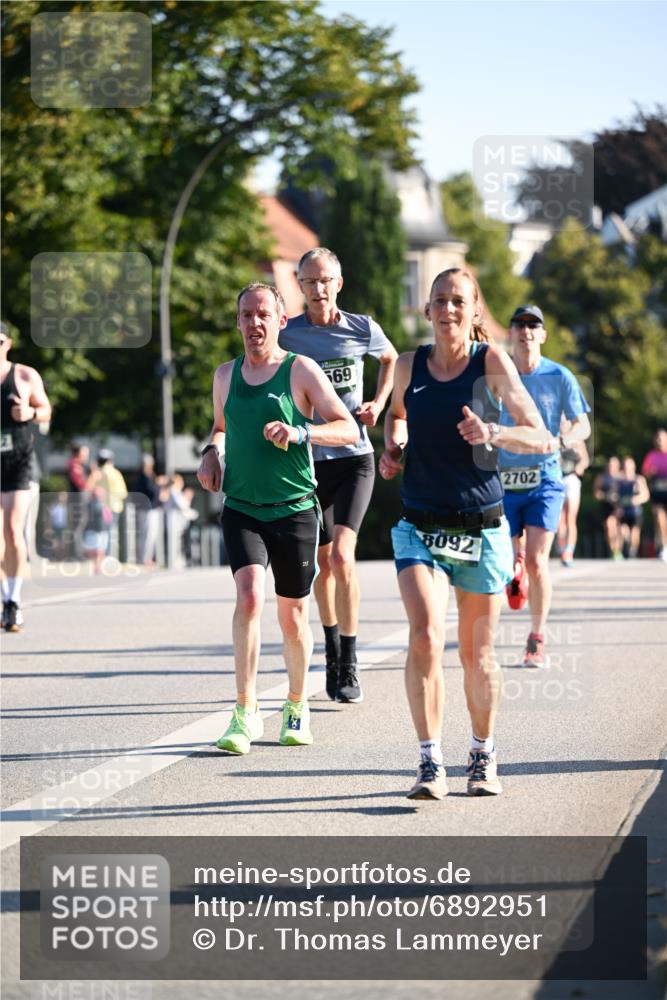 01.09.2024 - BARMER Alsterlauf Dr. Thomas Lammeyer http://msf.ph/oto/6892951 01.09.2024 09:26:13 Laufen 569, 8092, 2702 meine-sportfotos.de