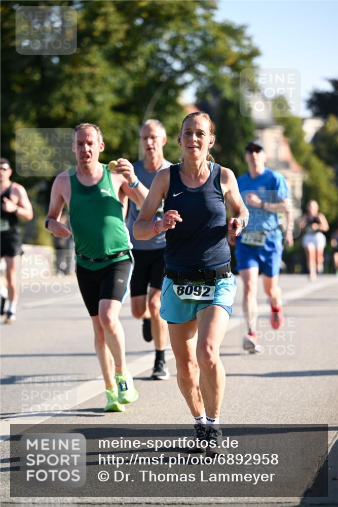 01.09.2024 - BARMER Alsterlauf Dr. Thomas Lammeyer http://msf.ph/oto/6892958 01.09.2024 09:26:14 Laufen 8092, 2702 meine-sportfotos.de