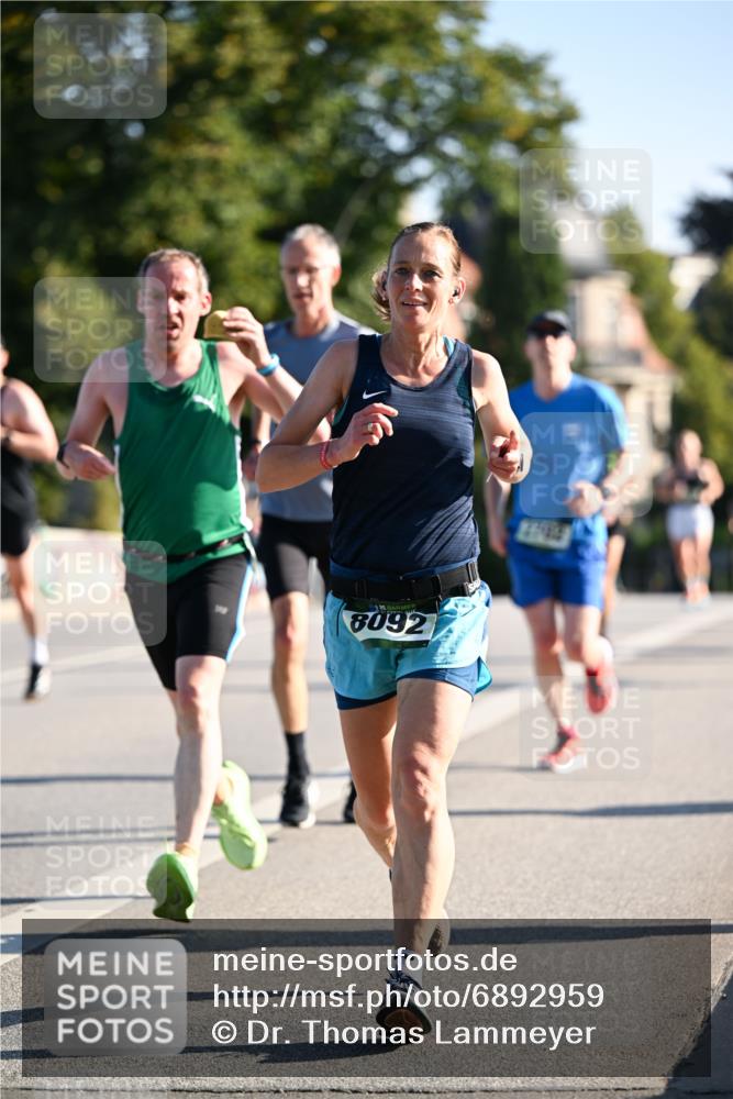 01.09.2024 - BARMER Alsterlauf Dr. Thomas Lammeyer http://msf.ph/oto/6892959 01.09.2024 09:26:14 Laufen 35, 8092, 4602 meine-sportfotos.de