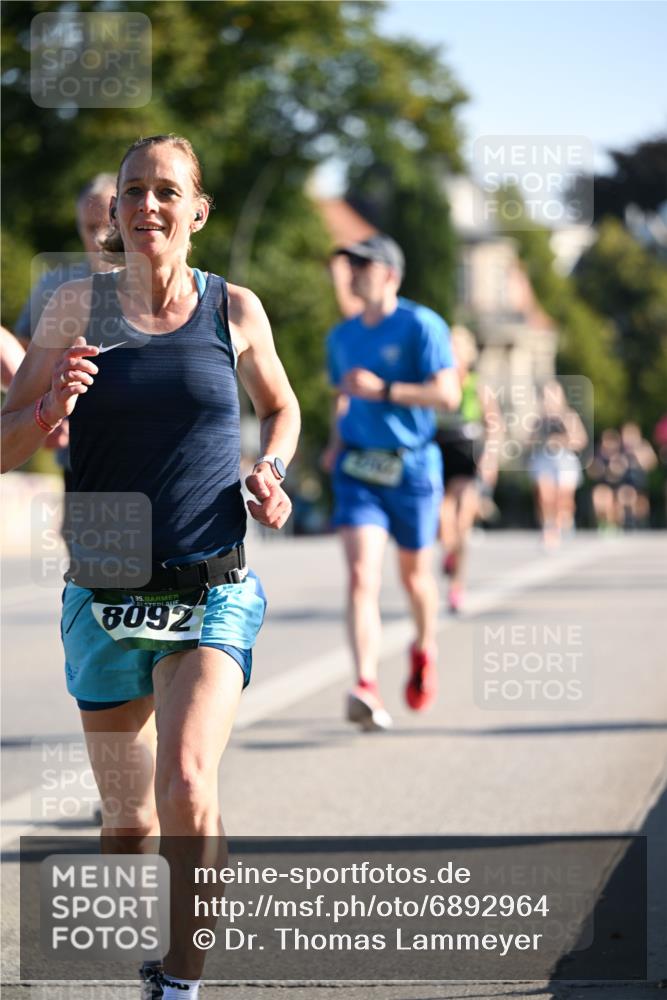 01.09.2024 - BARMER Alsterlauf Dr. Thomas Lammeyer http://msf.ph/oto/6892964 01.09.2024 09:26:15 Laufen 35, 8092 meine-sportfotos.de
