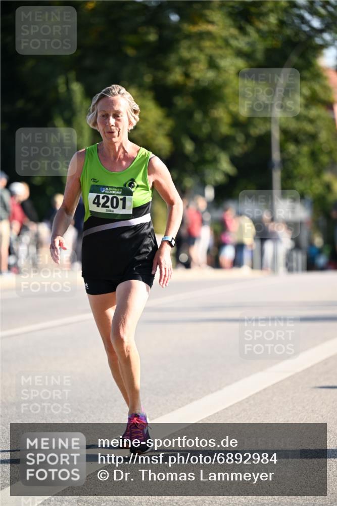 01.09.2024 - BARMER Alsterlauf Dr. Thomas Lammeyer http://msf.ph/oto/6892984 01.09.2024 09:26:18 Laufen 35, 4201 meine-sportfotos.de
