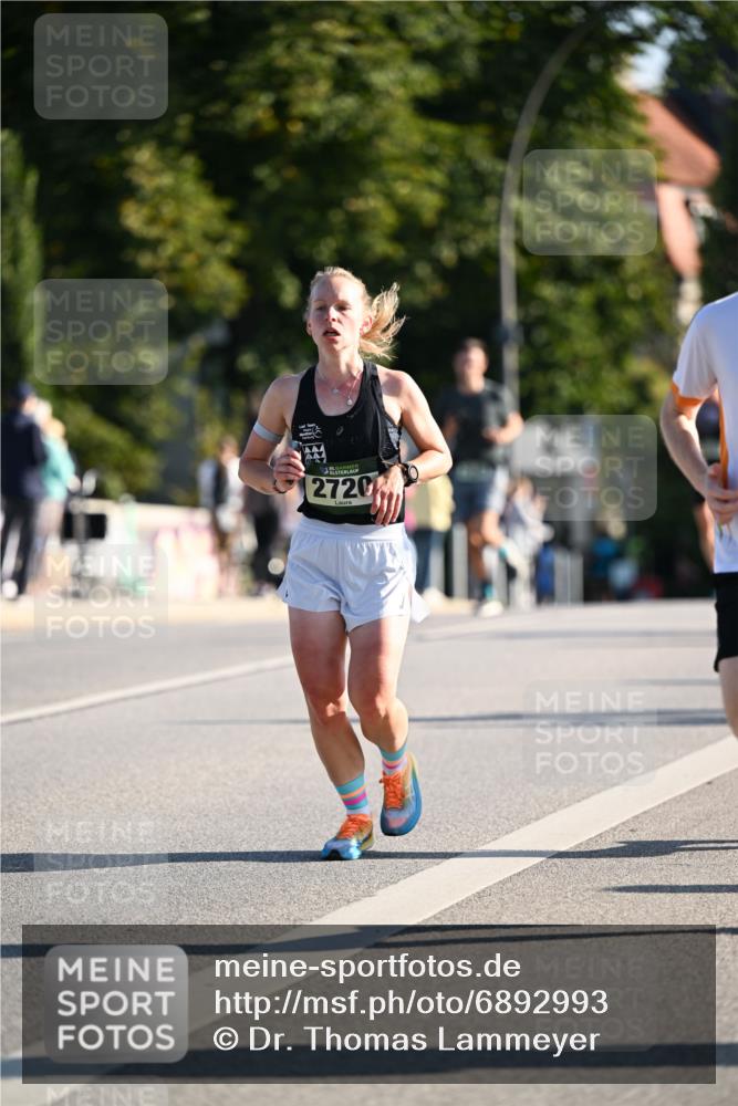 01.09.2024 - BARMER Alsterlauf Dr. Thomas Lammeyer http://msf.ph/oto/6892993 01.09.2024 09:26:21 Laufen 2720 meine-sportfotos.de