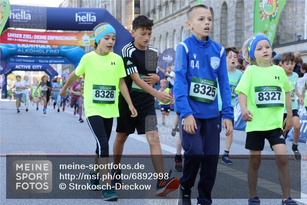 01.09.2024 - BARMER Alsterlauf Strokosch-Dieckow http://msf.ph/oto/6892998 01.09.2024 10:52:29 Ziel 152, 156, 186, 196, 203, 216, 221, 231, 242, 246, 249, 252, 269, 270, 278, 279, 293, 301, 315, 321, 327, 341, 350, 354, 361, 367, 375, 376, 382, 388, 8049, 8051, 8308, 8325, 8326, 8327 meine-sportfotos.de