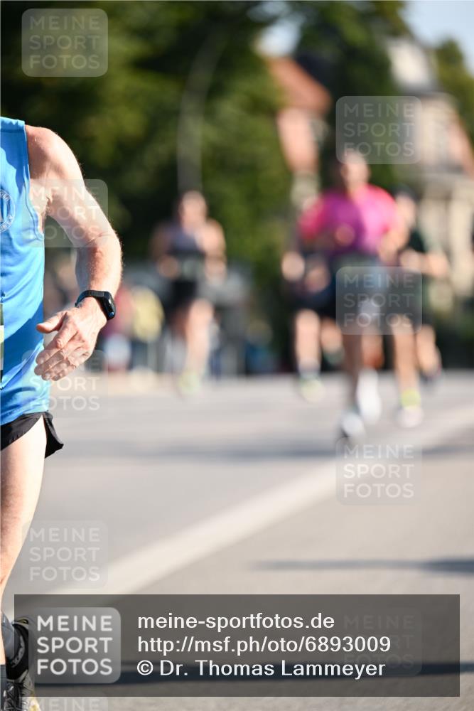 01.09.2024 - BARMER Alsterlauf Dr. Thomas Lammeyer http://msf.ph/oto/6893009 01.09.2024 09:26:23 Laufen  meine-sportfotos.de