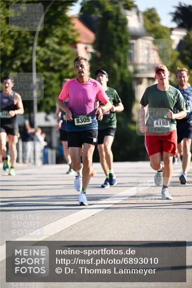 01.09.2024 - BARMER Alsterlauf Dr. Thomas Lammeyer http://msf.ph/oto/6893010 01.09.2024 09:26:24 Laufen 8305, 177, 4198 meine-sportfotos.de